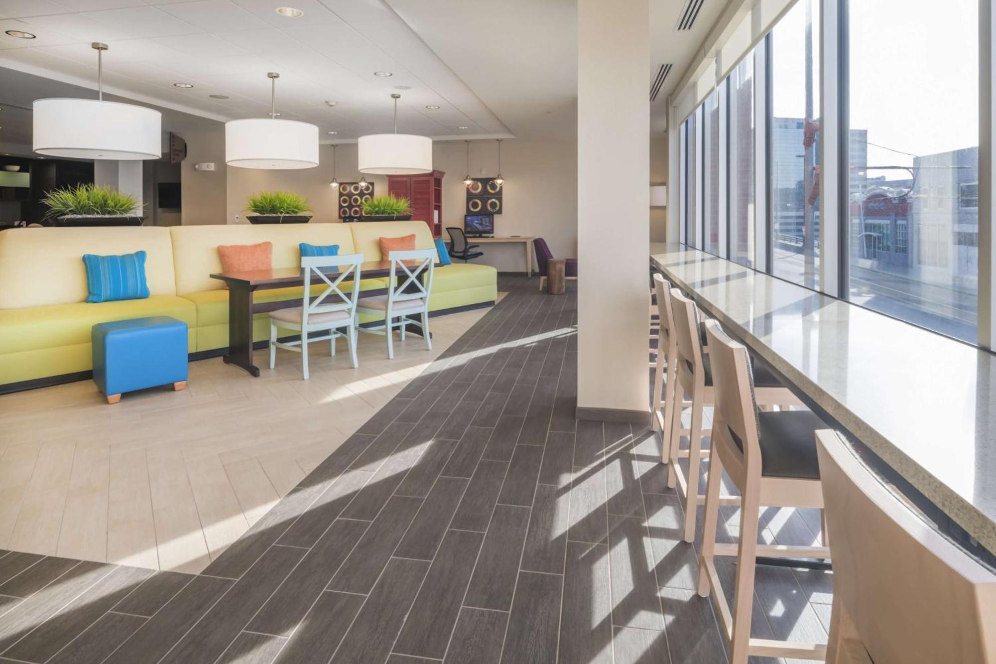 Home2 Kansas Downtown Hotel 3*